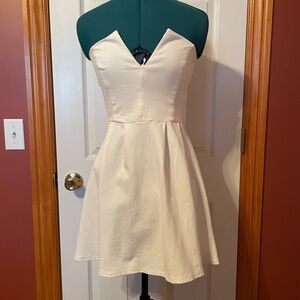 Lulu’s white strapless stretch dress size small